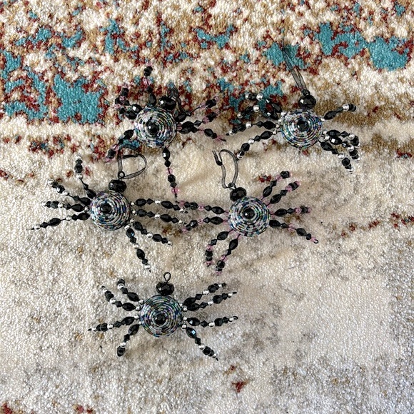 🆕🕷️5 ANTHROPOLOGIE Beaded Spider Ornaments🕷️ - Picture 2 of 11